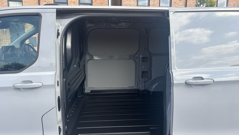 Ford Transit Custom E-320 L1 Rwd 100kW 65kWh H1 Van Limited Auto